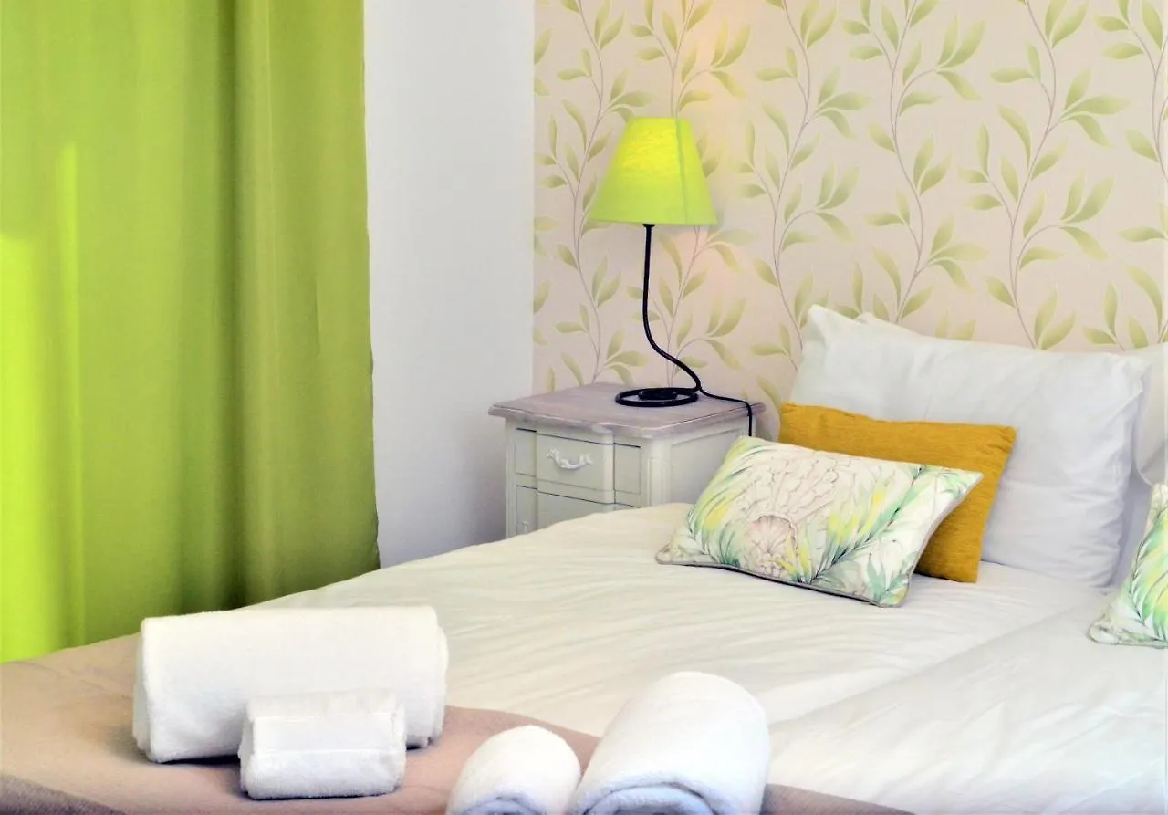 *** Гостевой дом Sweet Suites Guesthouse Close To Famous Avenue Liberty Лиссабон Португалия
