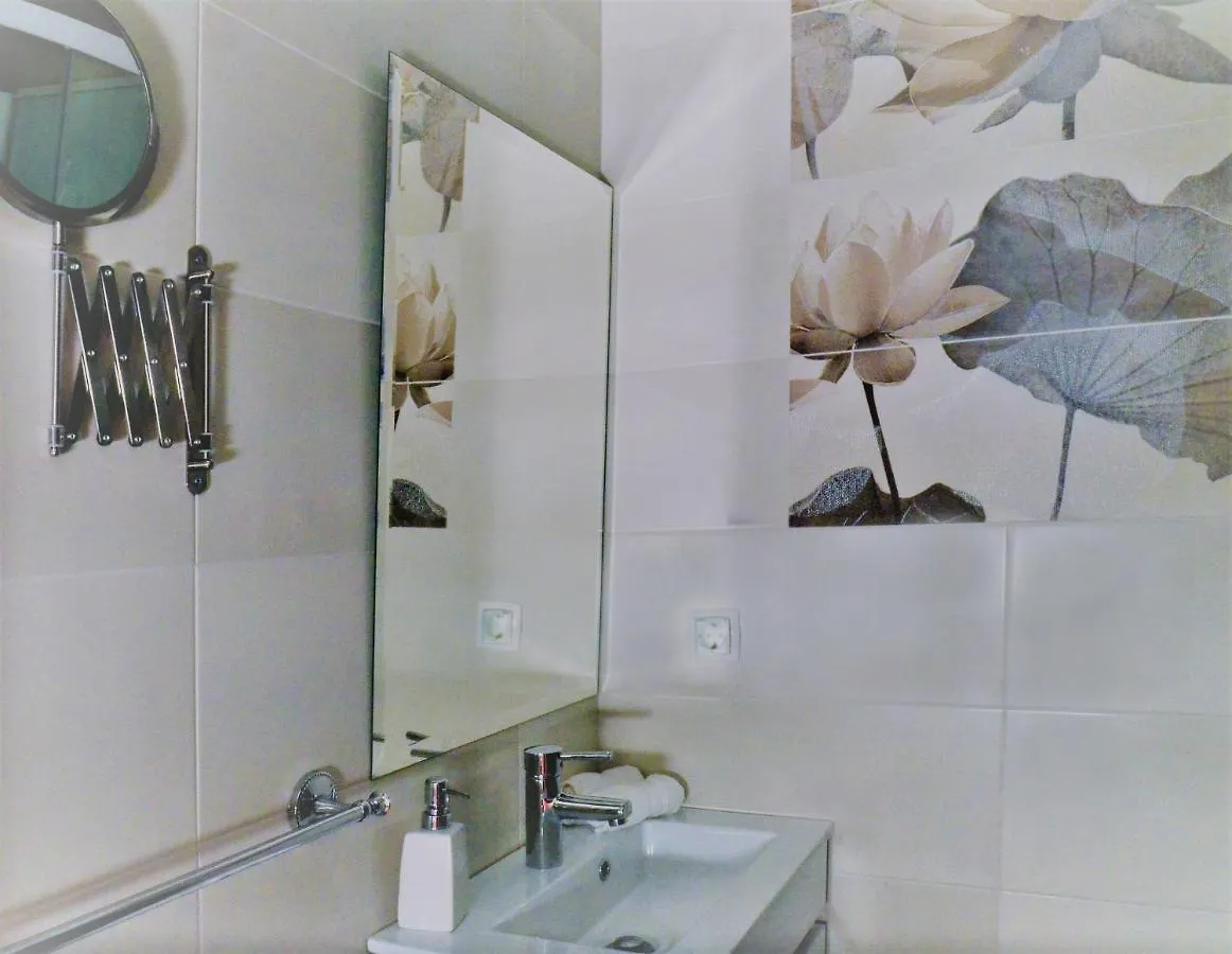 Sweet Suites Guesthouse Close To Famous Avenue Liberty Lisboa 3*,  Portugal