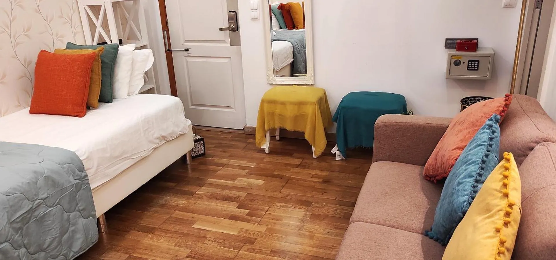 *** Pensión Sweet Suites Guesthouse Close To Famous Avenue Liberty Lisboa Portugal
