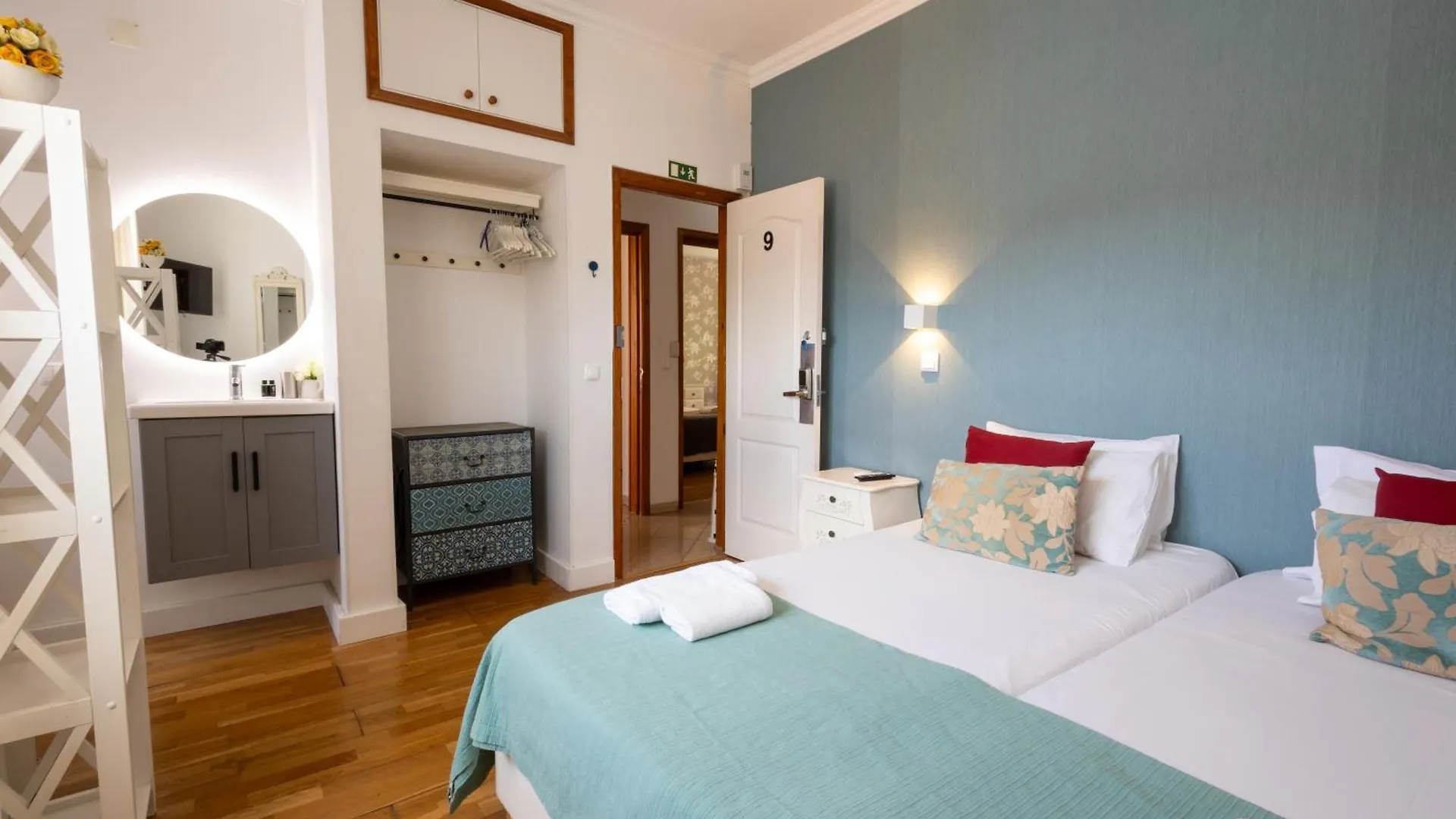 Sweet Suites Guesthouse Close To Famous Avenue Liberty Lisbona