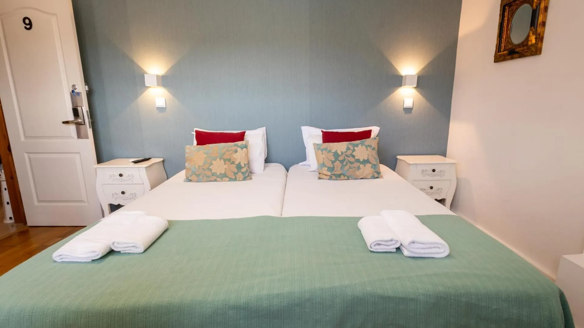 Sweet Suites Guesthouse Close To Famous Avenue Liberty Lisboa Pensión