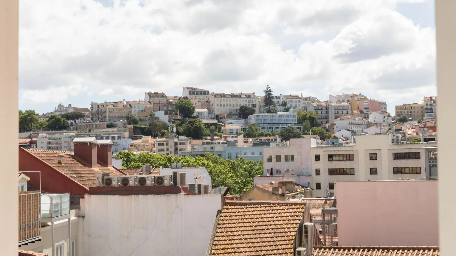 *** Pensión Sweet Suites Guesthouse Close To Famous Avenue Liberty Lisboa Portugal